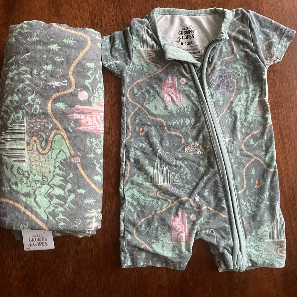 Bamboo swaddle and zippy